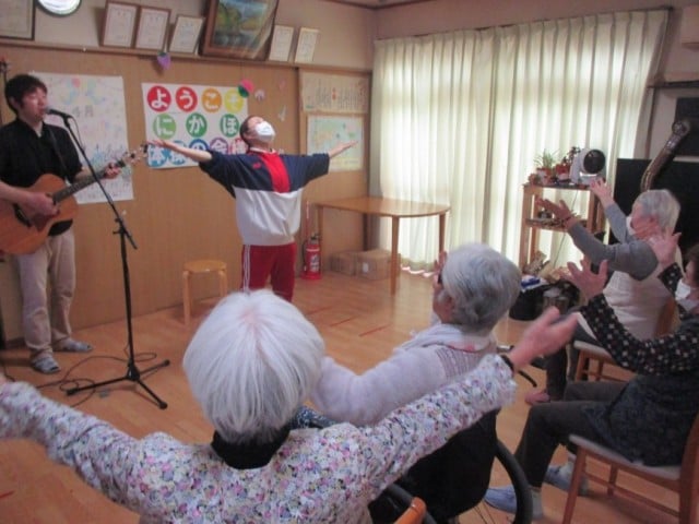 小規模デイサービスこすもす 有限会社アタカンテ 秋田県にかほ市 通所介護